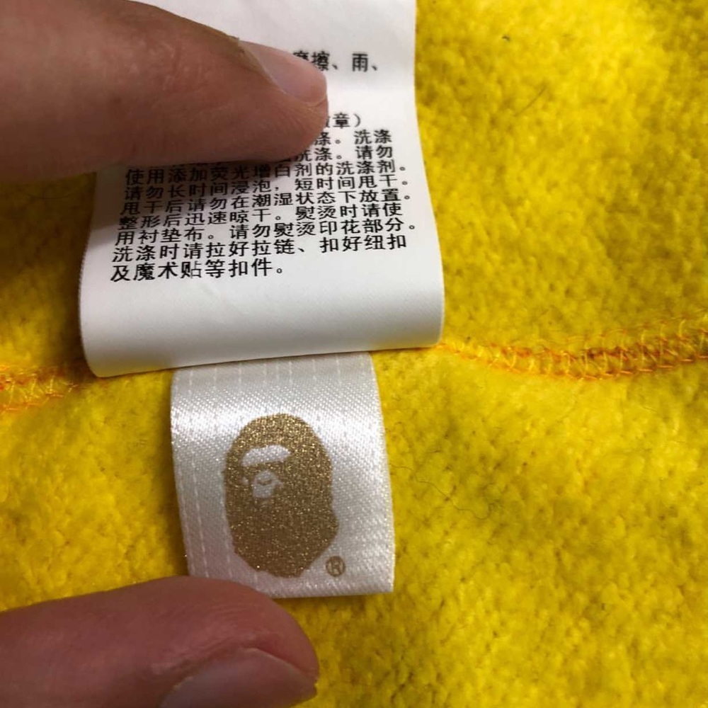 bape zip up hoodie